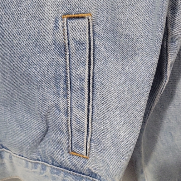 Denim Jacket in Light Blue - Picture 4 of 5